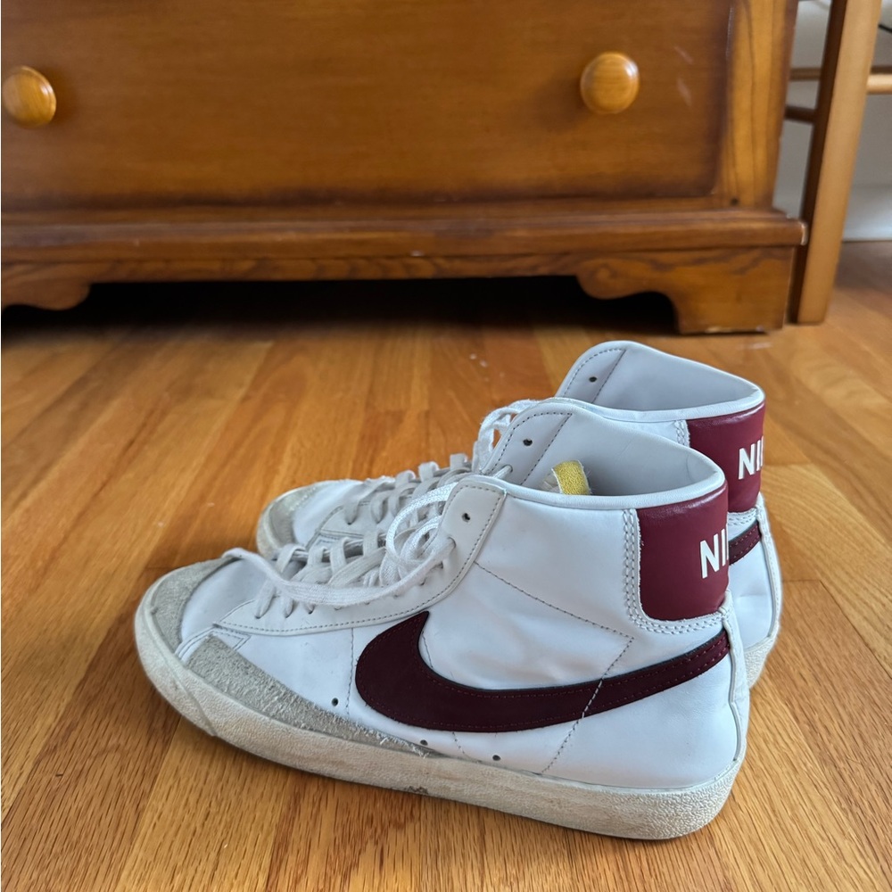 Nike Men’s Blazer Sneakers - White and Maroon